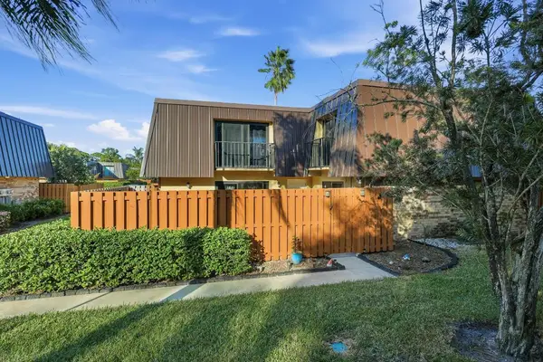 5804 SE Windsong Lane #220, Stuart, FL 34997