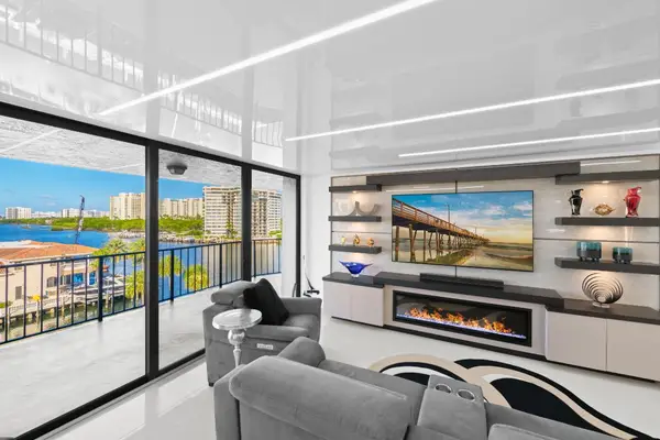 899 Jeffery Street #612, Boca Raton, FL 33487