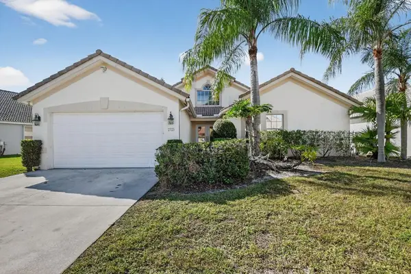 2725 Pointe Circle, Greenacres, FL 33413