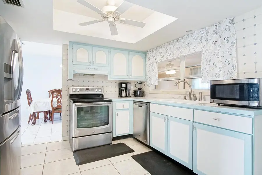 205 NE Ardsley Drive, Port Saint Lucie, FL 34983 - Image #3