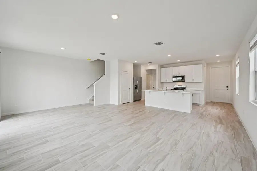 587 Salisbury Circle, Fort Pierce, FL 34982 - Image #3