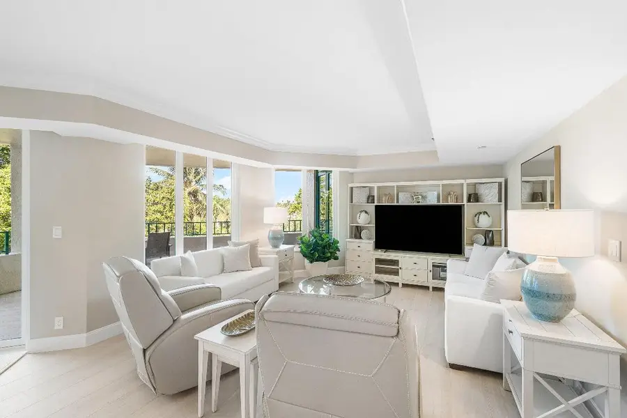 100 SE 5th Avenue #404, Boca Raton, FL 33432 - Image #2