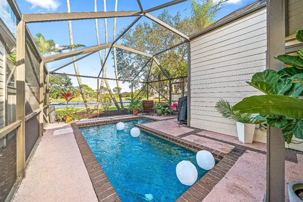 2566 Bedford Mews Drive, Wellington, FL 33414