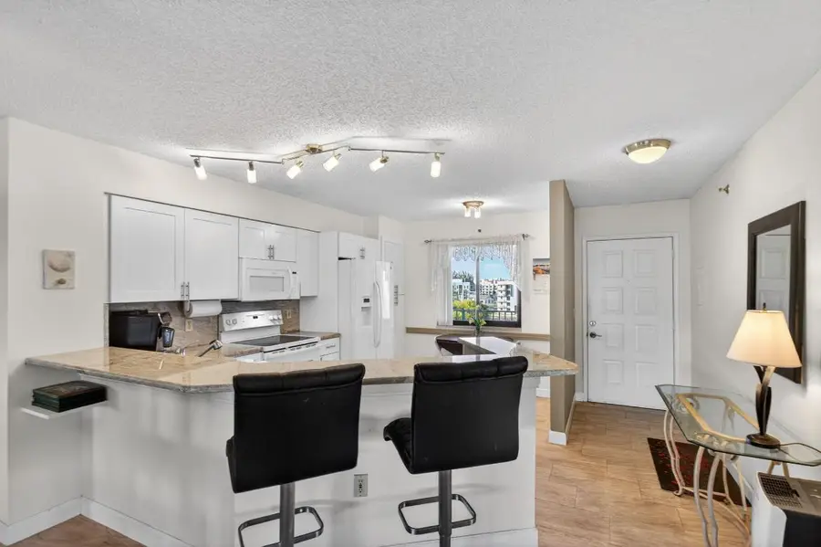 2240 N Cypress Bend Drive #601, Pompano Beach, FL 33069 - Image #2