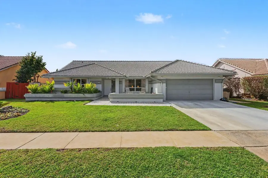 9284 Laurel Green Drive, Boynton Beach, FL 33437 - Image #2