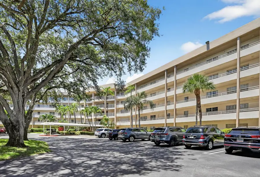 3960 Oaks Clubhouse Drive #512, Pompano Beach, FL 33069 - Image #2