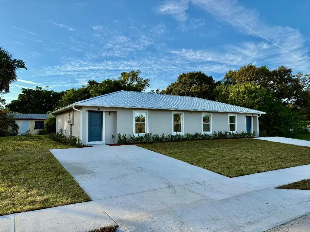 505 N 27th Street, Fort Pierce, FL 34947 - #1