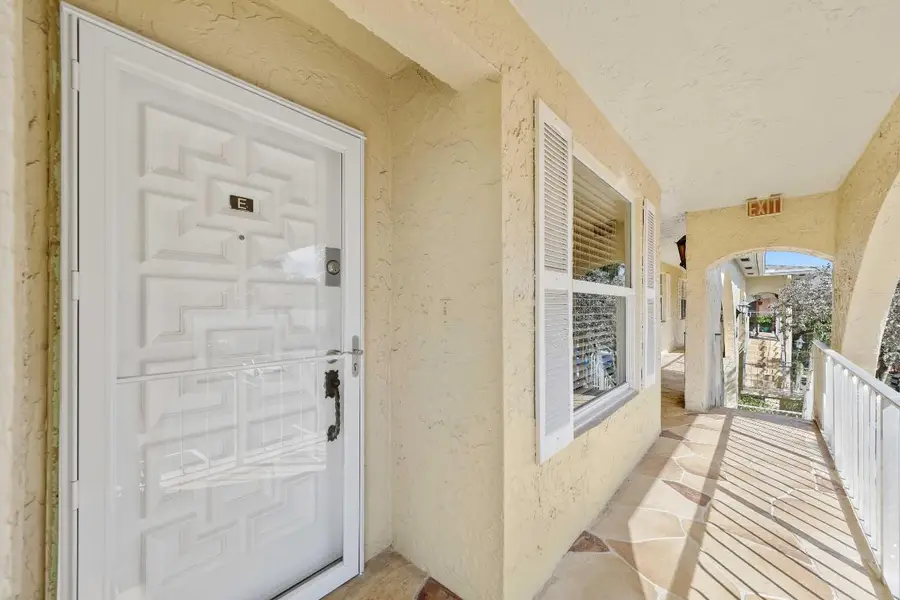 13757 Flora Place #E, Delray Beach, FL 33484 - Image #3