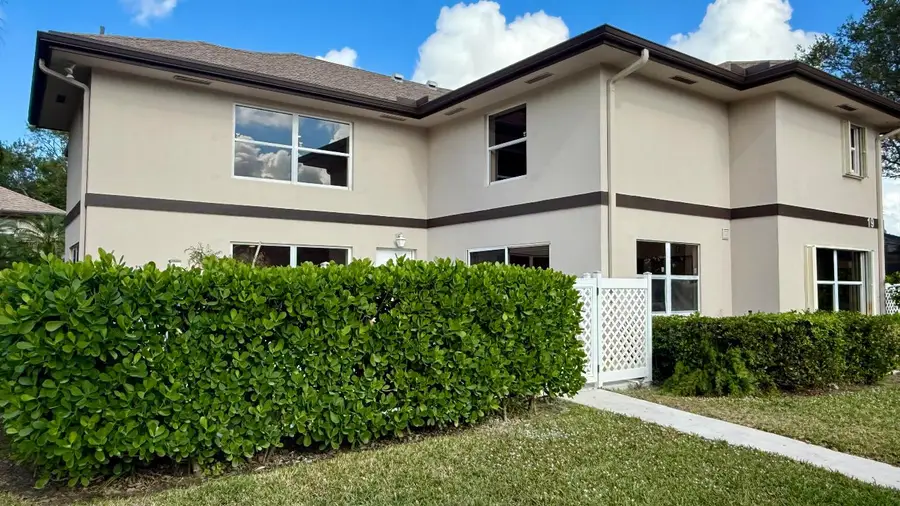 19 Amherst Court #C, Royal Palm Beach, FL 33411 - Image #2