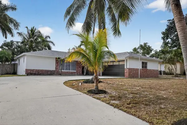 8776 SE Bahama Circle, Hobe Sound, FL 33455