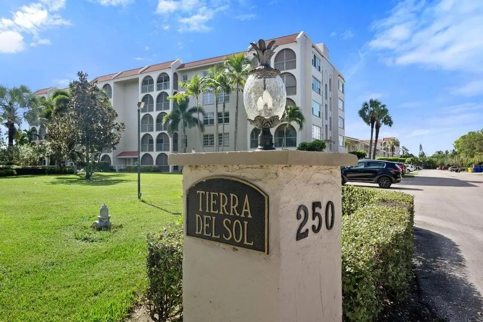 250 NE 20th Street N #1010, Boca Raton, FL 33431 - Image #1