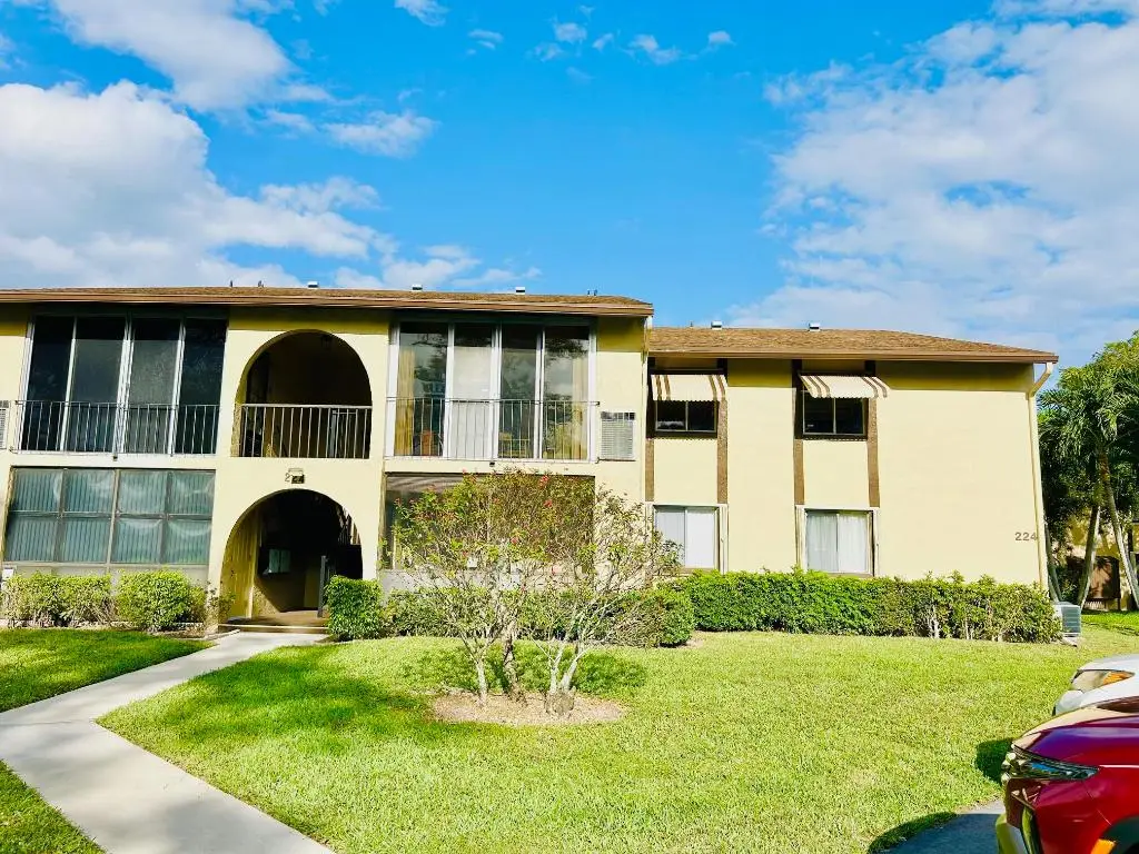 224 Pine Hov Circle #D-2, Greenacres, FL 33463 - Image #1
