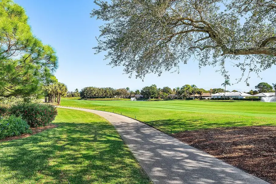 115 Palm Point Circle #A, Palm Beach Gardens, FL 33418 - Image #2