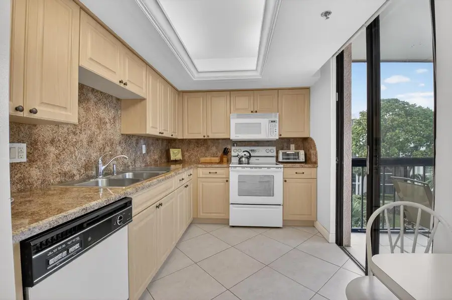 1554 Bridgewood Drive, Boca Raton, FL 33434 - Image #3