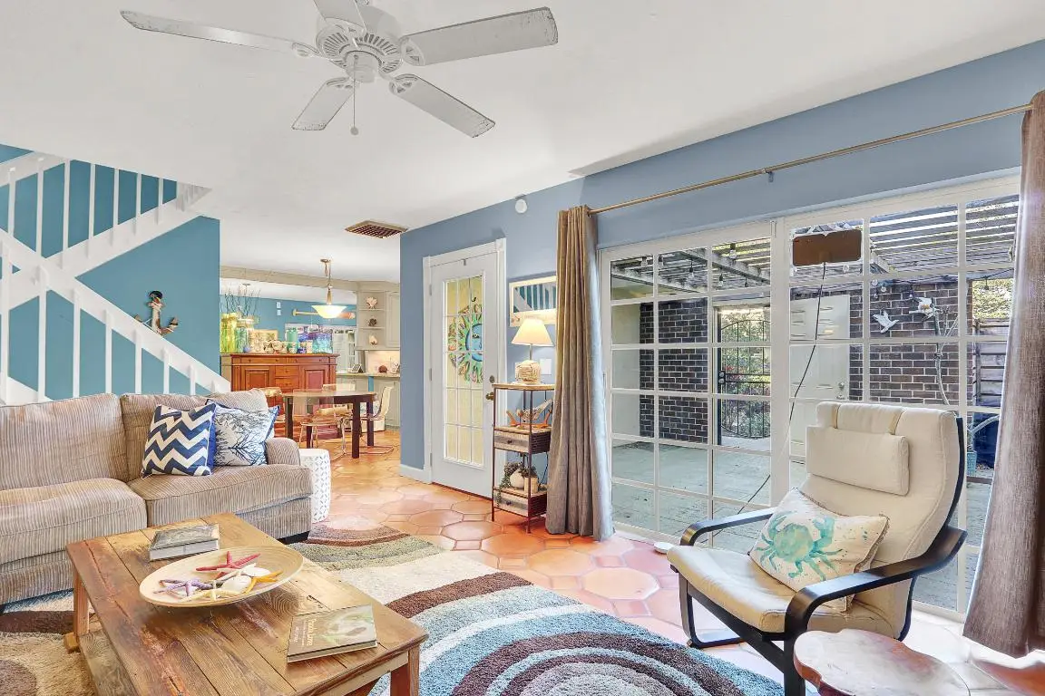 904 9th Terrace, Palm Beach Gardens, FL 33418 - Image #1