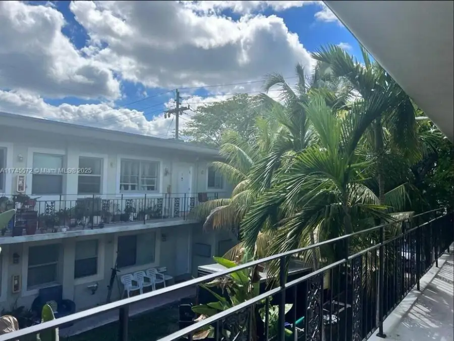 7035 Rue Granville, Miami Beach, FL 33141 - Image #2