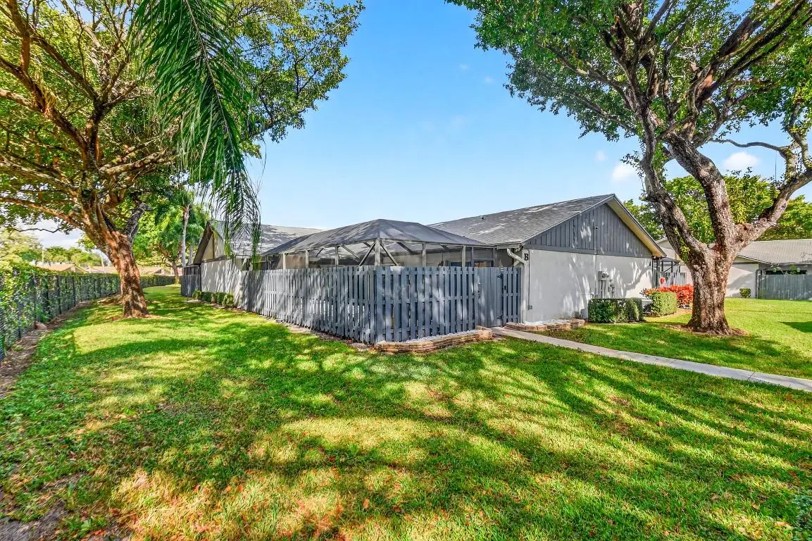 1152 Summit Trail Circle #B, West Palm Beach, FL 33415 - Image #1