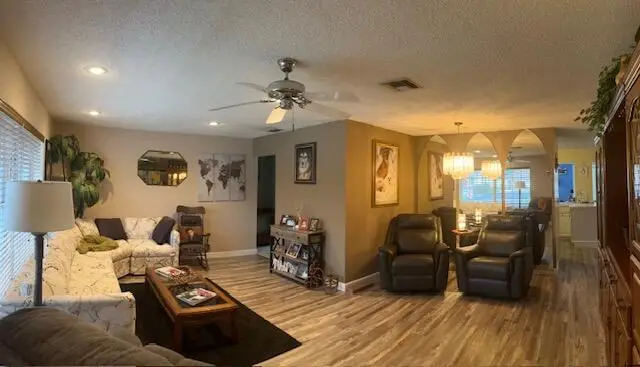 609 SW 4th Avenue, Boynton Beach, FL 33426 - Image #3