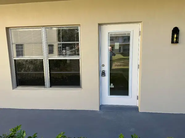 36 Pine Arbor Lane #102, Vero Beach, FL 32962