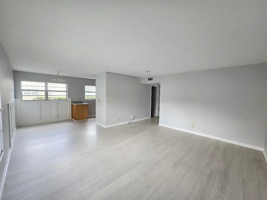 36 Pine Arbor Lane #102, Vero Beach, FL 32962 - Image #2