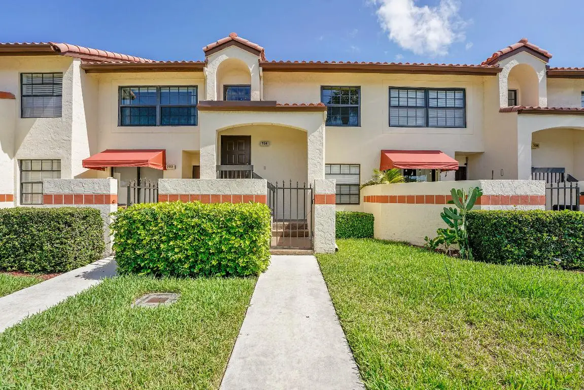 704 Freedom Court, Deerfield Beach, FL 33442 - Image #1