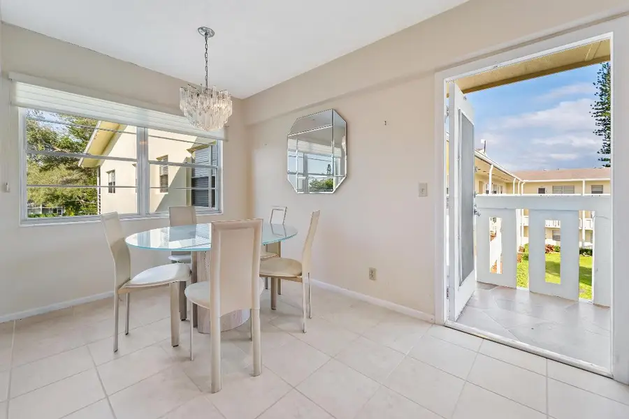 200 Dorset E, Boca Raton, FL 33434 - Image #2