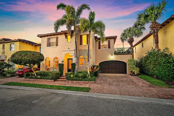 107 Via Poinciana Lane, Boca Raton, FL 33487