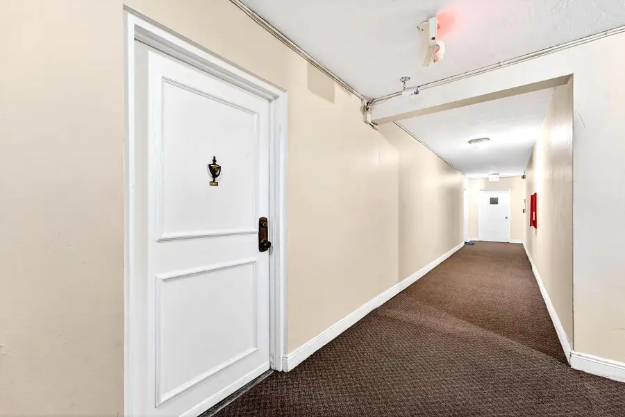 1681 NW 70th Avenue #102, Plantation, FL 33313 - Image #2