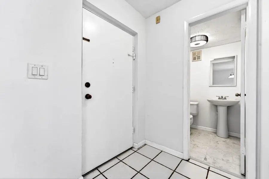 1681 NW 70th Avenue #102, Plantation, FL 33313 - Image #3