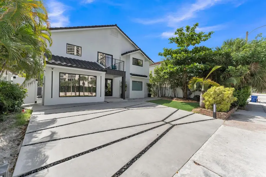 2724 N Ocean Boulevard, Fort Lauderdale, FL 33308 - Image #2