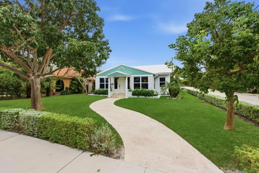 831 N Lakeside Drive, Lake Worth Beach, FL 33460 - Image #2