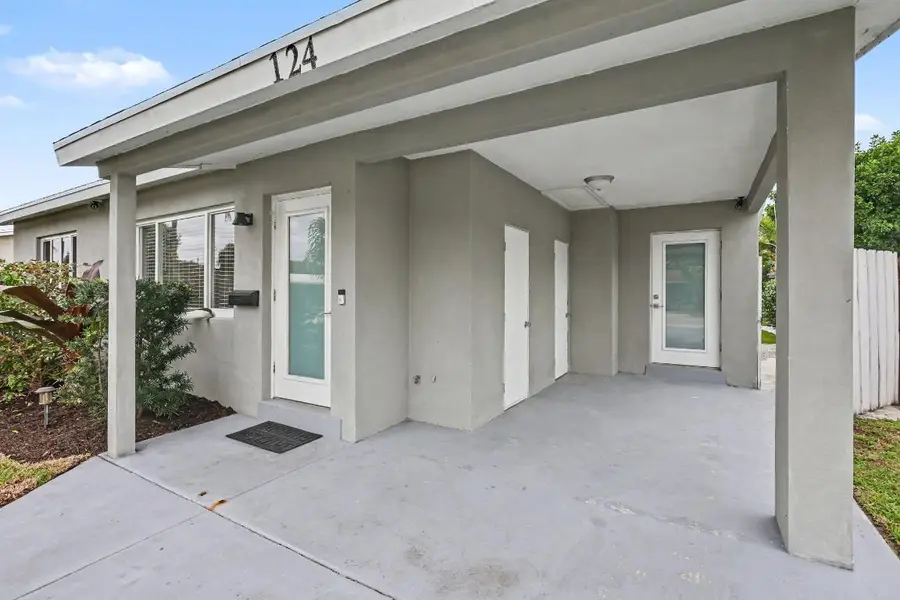 124 SW 11th Avenue, Boynton Beach, FL 33435 - Image #2