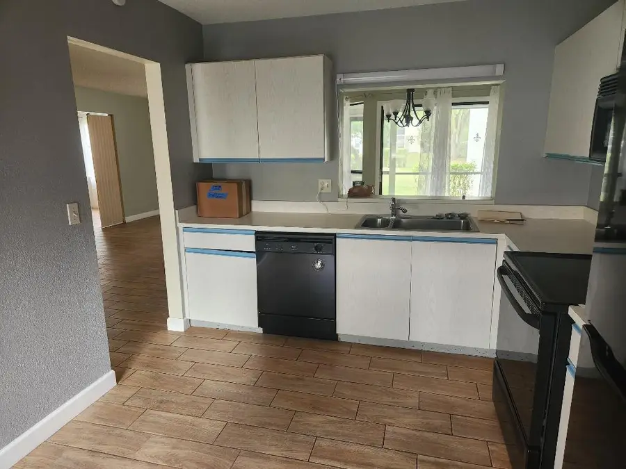 3345 Lucerne Park Drive, Greenacres, FL 33467 - Image #3