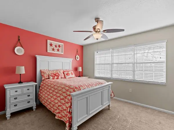 1901 Indian River Boulevard #201, Vero Beach, FL 32960