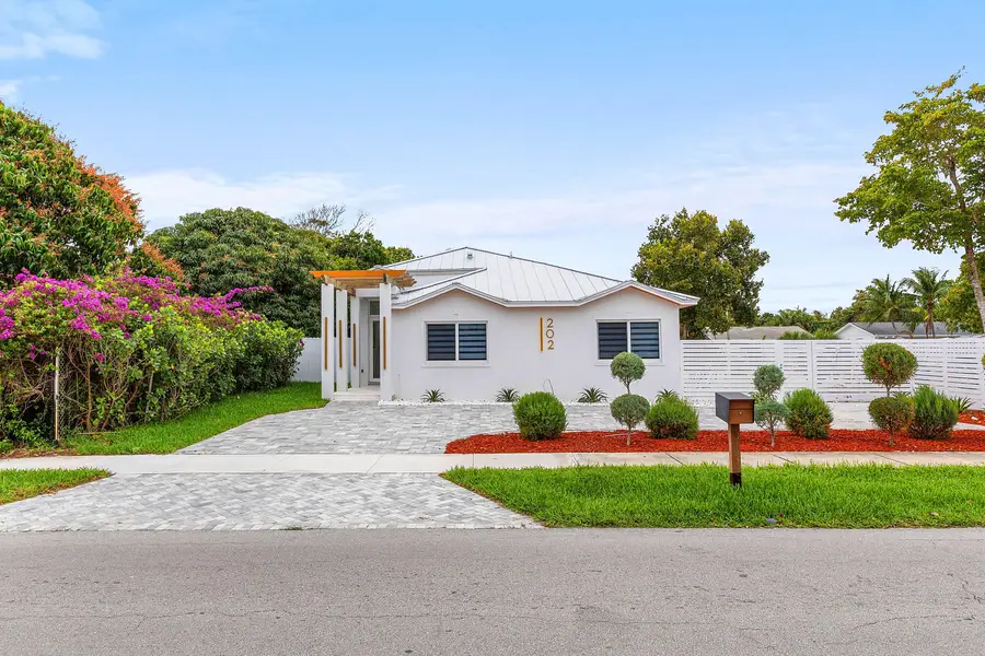 202 SE 4th Street, Delray Beach, FL 33483 - #2