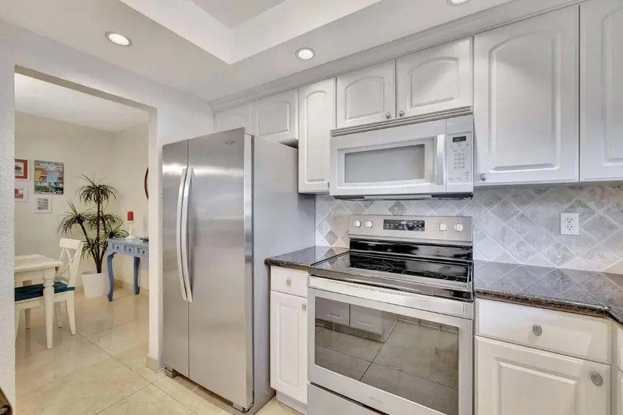 806 SE 7th Street #104, Deerfield Beach, FL 33441 - Image #2