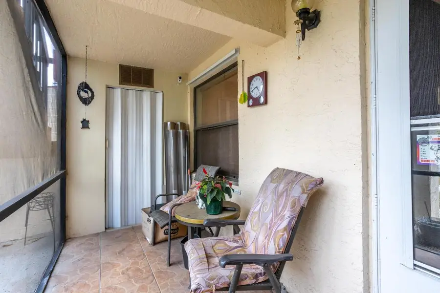 7137 Golf Colony Court #103, Lake Worth, FL 33467 - Image #2