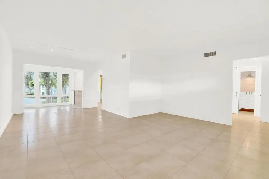 32 Colonial Club Drive #203, Boynton Beach, FL 33435 - Image #3