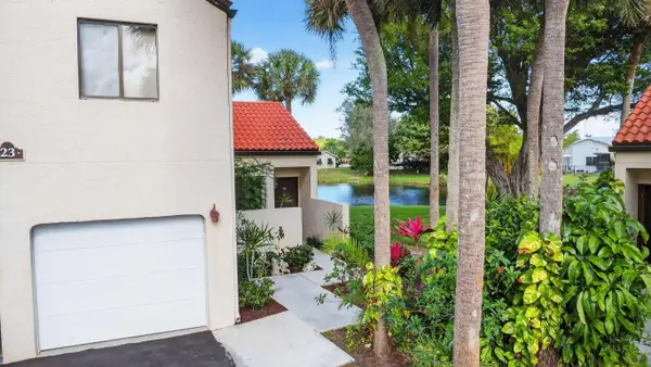 23 Via De Casas Sur #105, Boynton Beach, FL 33426