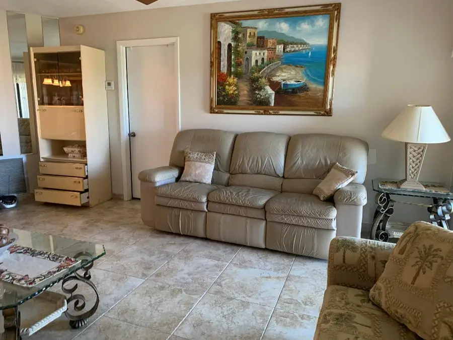 4140 NW 44th Avenue #405, Lauderdale Lakes, FL 33319 - Image #3