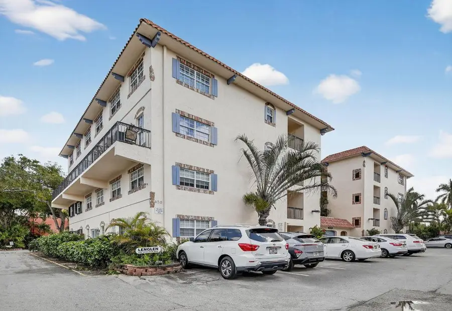 650 Tennis Club Drive #311, Fort Lauderdale, FL 33311 - Image #3