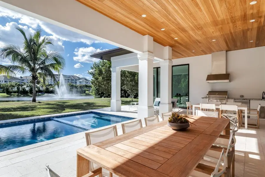 2719 Embassy Drive, West Palm Beach, FL 33401 - Image #2