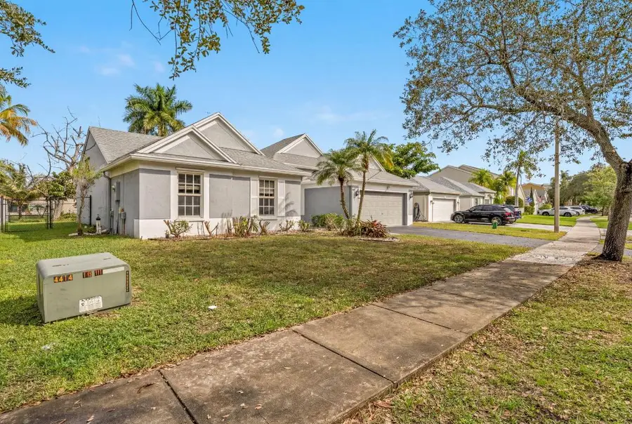 10185 Grove Lane, Davie, FL 33328 - #2