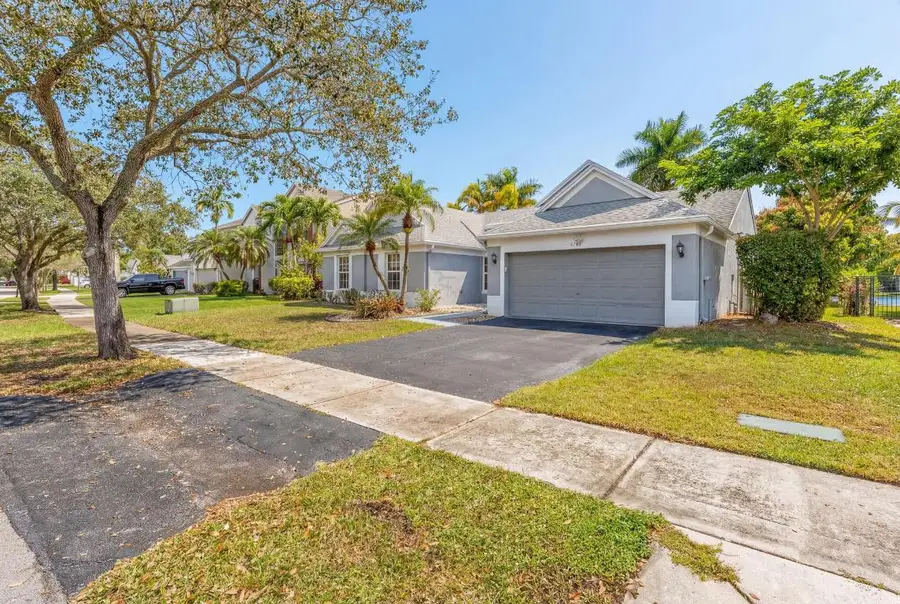 10185 Grove Lane, Davie, FL 33328 - #3