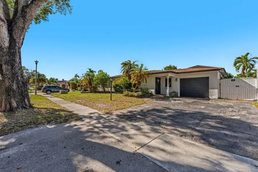 5313 SW 103rd Avenue Avenue, Cooper City, FL 33328 - Image #2