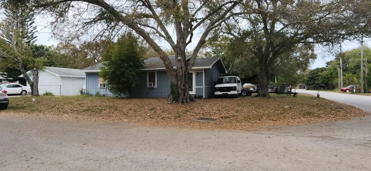 611 S 21st Street, Fort Pierce, FL 34950 - Image #1