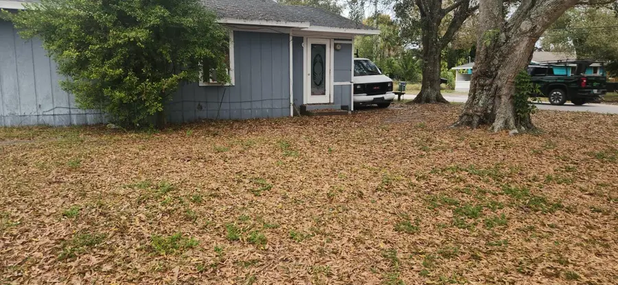 611 S 21st Street, Fort Pierce, FL 34950 - #3