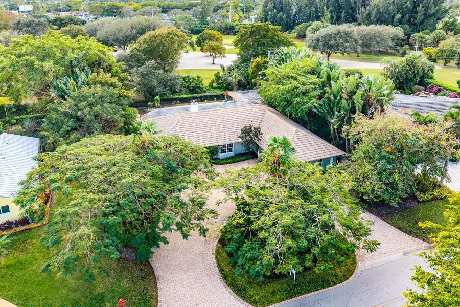 416 S Country Club Drive, Atlantis, FL 33462 - Image #3