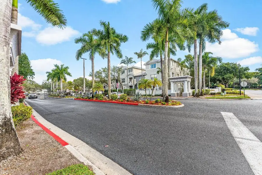 1012 Shoma Drive, West Palm Beach, FL 33414 - Image #2