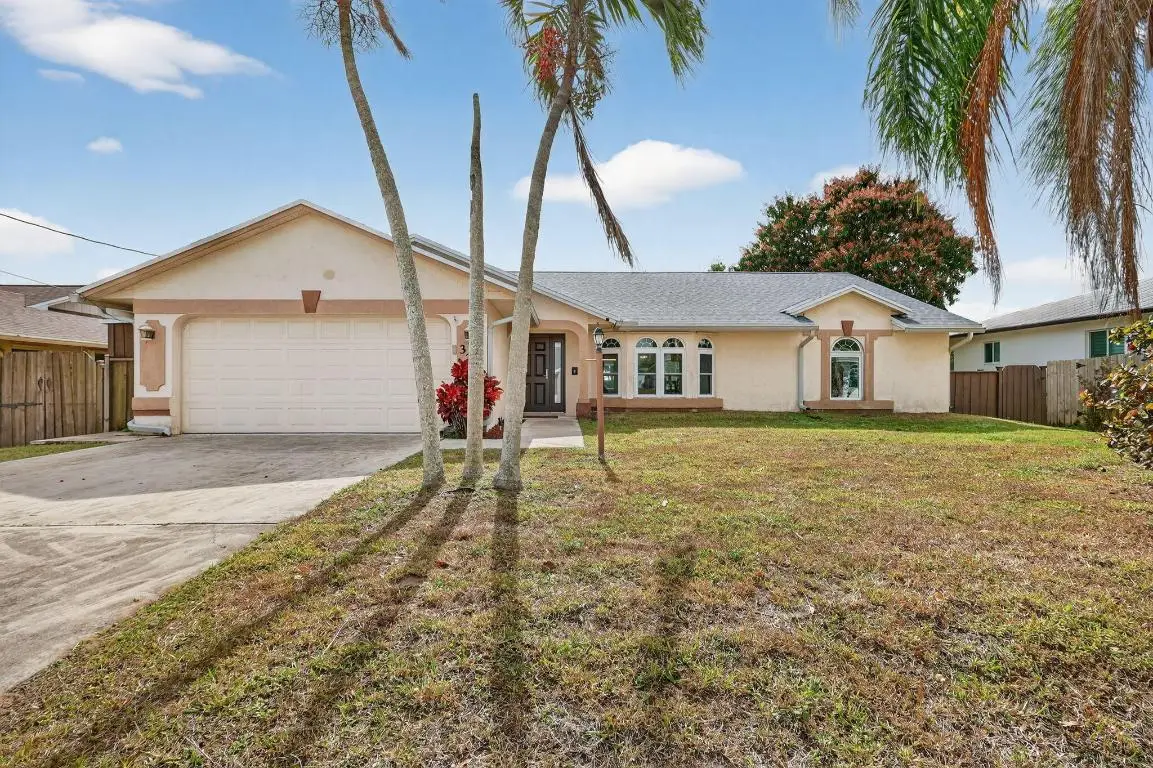 320 NE Surfside Avenue, Port Saint Lucie, FL 34983 - Image #1